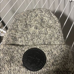 NWOT * Duluth Trading Gray Knit Beanie with Black Patch